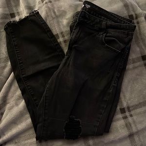 Black Rockstar Old Navy ripped jeans